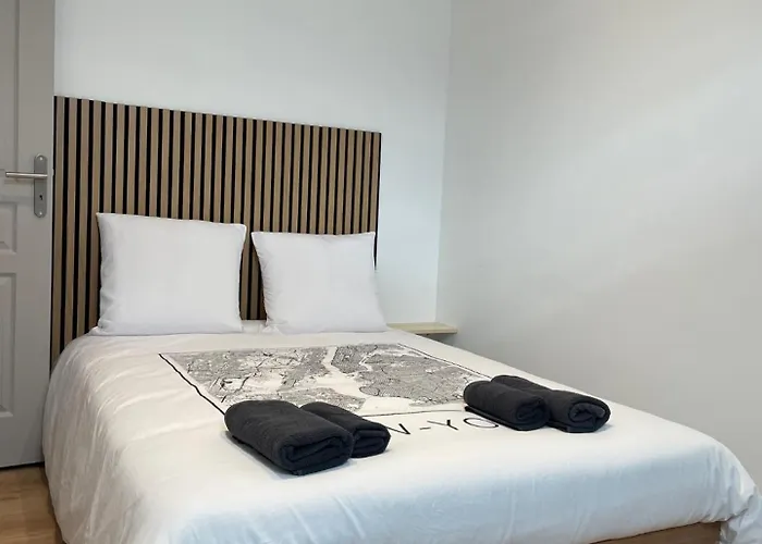 La Parenthese Remoise Apartment